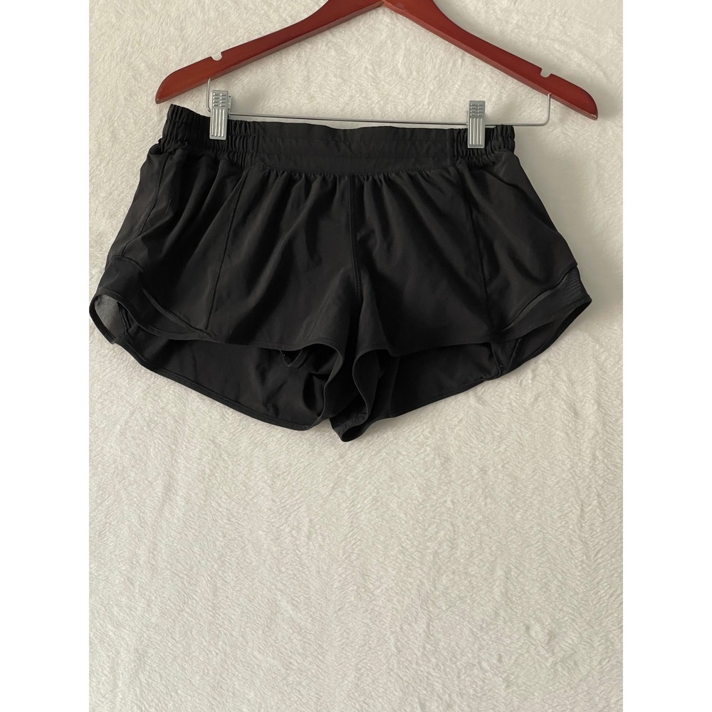 Lululemon Hotty Hot Low Rise 2.5 Inch Shorts Lined Black Size 10 - Picture 2 of 8